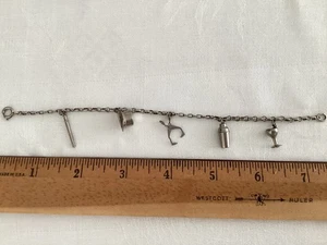 Silberfarbenes Bettelarmband um 1930 - lustig! - Deko Motiv - Bild 1 von 2