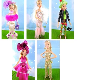 5 Mattel Barbie Puppen. Sonderanfertigung komplett mit Ständer. (Limitiert) COA Lot 5 - Bild 1 von 13