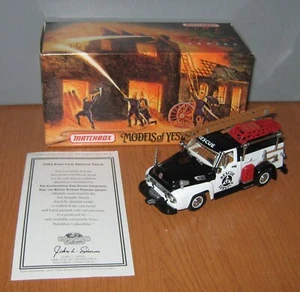 Camión de defensa civil Ford Matchbox Yesteryear Fire Series YYM35187 1954 - Imagen 1 de 3
