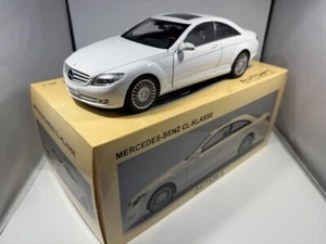 1/18 AUTOart Mercedes-Benz Clase CL Cupé C216 Blanco 76166 Vendedor de EE. UU. ¡Bonito! - Imagen 1 de 17