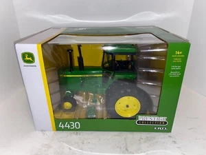 1/16 John Deere 4430 con Duals Prestige Collection Nuovo con scatola spedizione gratuita - Foto 1 di 5