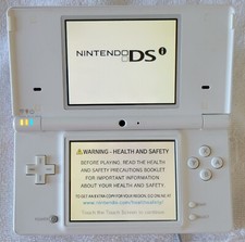 Nintendo DSi White Handheld System With Charger, Stylus, and Case-Works Great