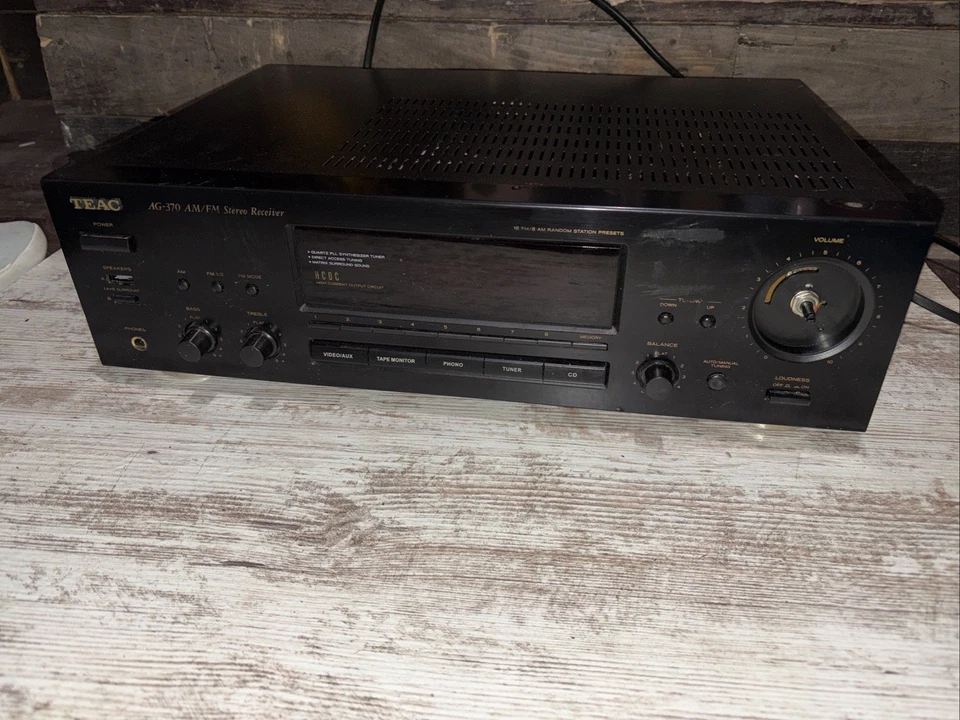 Receptor de componentes estéreo AM/FM TEAC AG-370. Buen estado funciona muy bien Foto 1 de 3