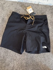 The North Face Shorts Men’s 34 Large Black FlashDry Mesh Pockets. Hiking, Beach - Picture 1 of 6