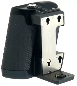 Pentax M645 Grip with Battery Holder - Picture 1 of 4