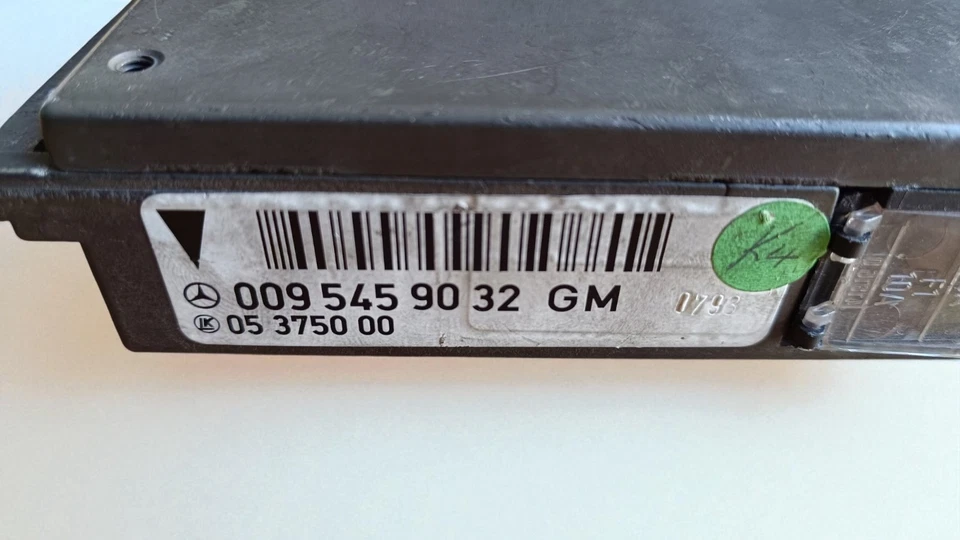 Mercedes Benz W140 500SEL 1992-1995 Bosch bajo capó módulo EGAS 009 545 9032 Foto 1 de 4