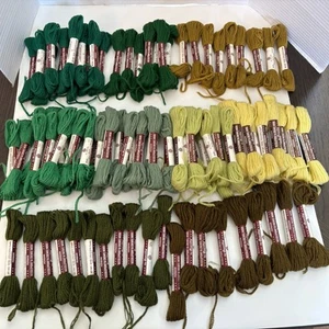 Lot 94 Skeins Bucilla Needlepoint Crewel 100% Wool Persian Yarn Shades Of Green - Picture 1 of 19
