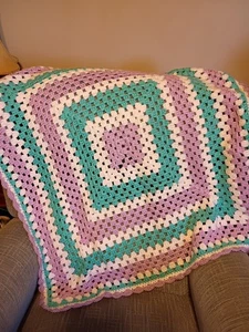 Bebé Ganchillo Afgano/Manta/Gran Abuela Cuadrado Lavanda Blanco Verde azulado 36"x36" - Imagen 1 de 3