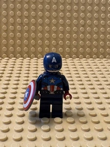 LEGO Super Heroes (Marvel): Captain America Minifigure (sh852 76269,76248,76290) - Picture 1 of 3