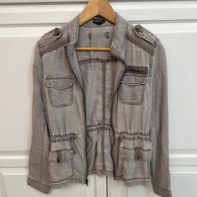 Chaqueta utilitaria Express gris con charreteras y cintura elástica. Talla S. Foto 1 de 4