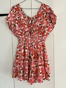 New NWOT KISS The Sky Floral V-Neck Romper Size Medium - Picture 1 of 12