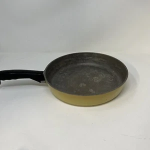 Club Aluminum Harvest Yellow 10" Skillet Fry Pan Cookware Vintage - Picture 1 of 6