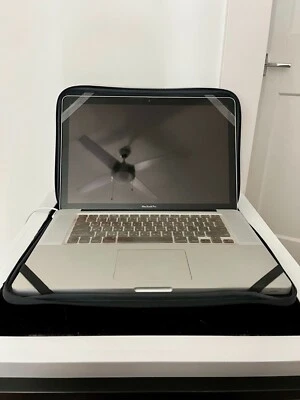 Apple MacBook Pro 15" 2.53 GHz i5 512Gb SSD 8Gb RAM 1300Mbps WiFi *UPGRADED* - Image 1 of 4