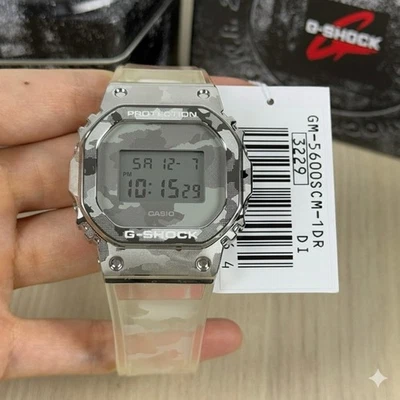 Casio G Shock GM-5600SCM-1 Edición Camuflaje Plateado (Nuevo) Foto 1 de 4