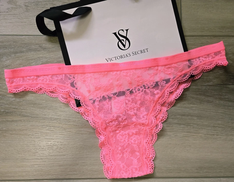 Nuevo con etiquetas Mini Panty Itsy Vintage Victoria's Secret Coral Signature Cintura Encaje Transparente M Foto 1 de 3