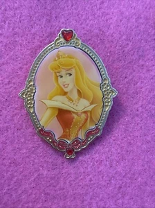 Disneystore Dornröschen Portrait Pin - Bild 1 von 2