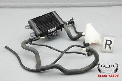 Harley Road Glide CVO 2016 conjunto de enfriador de radiador inferior ultra derecha Foto 1 de 4
