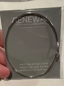 Origami Owl Core Renewal Silver Tear Drop Bangle Bracelet 8 Inch brand New - Picture 1 of 4