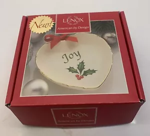 Lenox Holiday Sentiment herzförmige Schüssel ""Liebe"" 4 Zoll im Karton - Bild 1 von 5