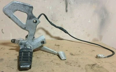 Interruptor de pedal de freno con soporte de clavija derecha Cagiva River 600 915 Foto 1 de 4