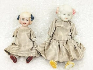 Antike verbundene Biskuitporzellan 5 Zoll Mini Baby Mädchen Puppe Hergestellt in Japan 2er Set - Bild 1 von 24