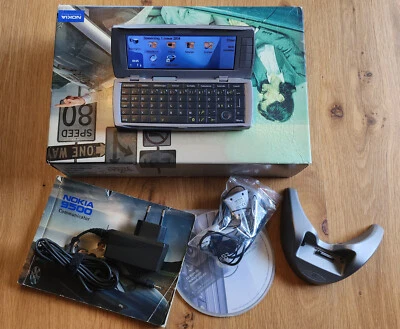 Nokia 9500 Communicator - Guter Gebrauchter Zustand - Aus Nachlass - Alles dabei - Bild 1 von 4