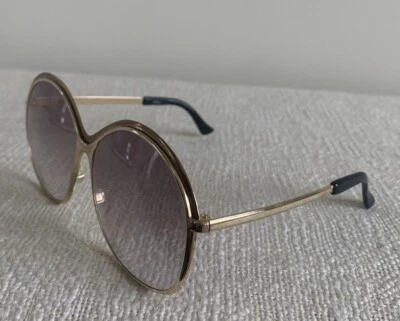 Gafas de sol vintage Italia para mujer de gran tamaño tono dorado de metal hechas en Italia Foto 1 de 4