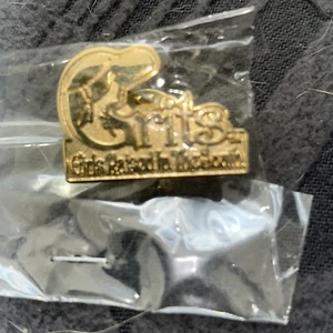 Vintage Grits Girls Raised In The South Lapel Pin Logo Gold Tone Pinback. NEW - Picture 1 of 1