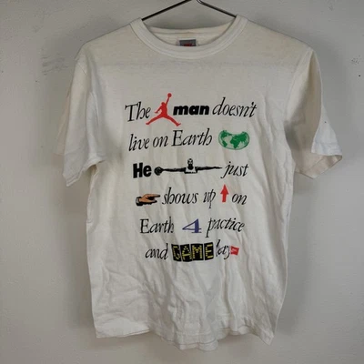 Camisa Nike de Colección Años 90 Niños Talla S Blanca Michael Jordan The Man Doesn’t Live On Earth Foto 1 de 4