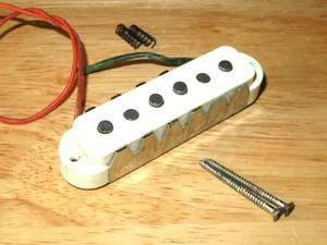 Fender 1969 White Grey Bottom Jaguar Neck Pickup - Bild 1 von 2