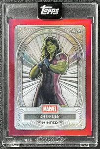 SHE-HULK 2025 TOPPS MINT MARVEL #72 CROMO ROSSO RIFRATTORE ARGENTO CONIATO /5 - Foto 1 di 2