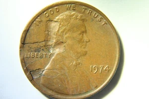 1974 Lincoln Memorial Cent HUGE LAMINATION ERROR - Picture 1 of 3