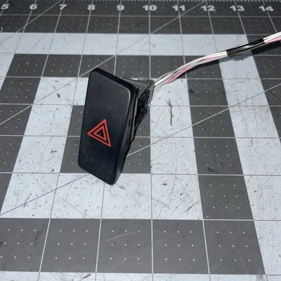 Toyota Tundra 2007 2013 2008 2017 Toyota Sequoia botón de interruptor de peligro 15B060 Foto 1 de 4