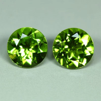 2.88 Cts_Matching Pair_7 MM_100 % Natural Unheated Green Peridot_Pakistan - Image 1 of 3