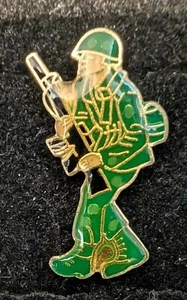 Vintage Enamel Army Man with Rifle Hat/Lapel Pin Military size 1-1/4" x 3/4" - Picture 1 of 1