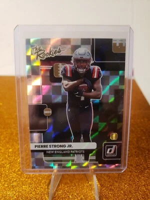 2022 Donruss Pierre Strong Jr Patriots The Rookies Refractor Insert RC #39 - Image 1 of 2