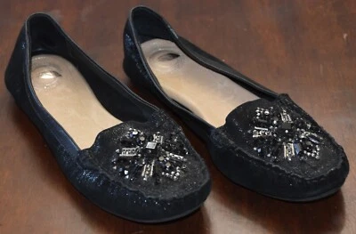 Mocasín plano de cuero negro Nurture cómodo talla 6,5 diamantes de imitación/cuentas adornadas Foto 1 de 4