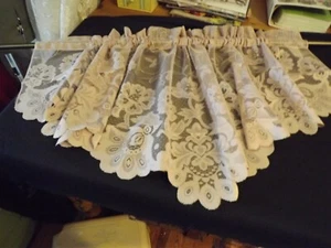 NEW JCPENNEY LACE ASCOT VALANCES u choose MAUVE or LINEN SCALLOPED HEM NIP - Picture 1 of 29