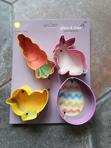 Wilton 4 Piece Easter Cookie Cutter Set Carrot Chick Bunny Rabbit Egg