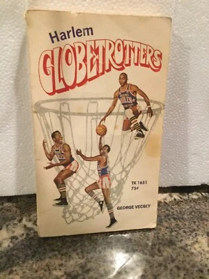 Винтажный HARLEM GLOBETROTTERS ~ George Vecsey ~ первый принт 1970 Scholastic - Изображение 1 из 4
