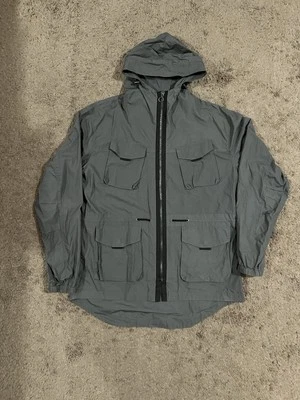 Chaqueta con capucha gris claro de Zara para hombre talla XXL Foto 1 de 4