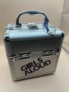 MÄDCHEN ALOUD CD SINGLE SAMMLUNG ZUGHÜLLE - 22 CD BOX SET MIT VERRIEGELUNG METALLHÜLLE! - Bild 1 von 5