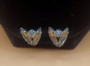Vintage Parklane Clip On Earrings. Signed Silvertone - Picture 1 of 7