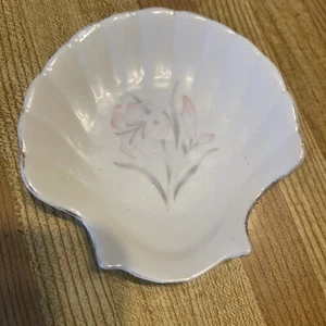 Vintage Clam Shell Seashell Sea Shell 4 1/2 Soap Dish Or Trinket Tray - Picture 1 of 8