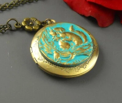 Colar de esquilo medalhão de esquilo colar de pássaro colar de esquilos árvore pátina  - Imagem 1 de 3