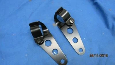 Soportes de faros de montaje lateral con clip universal Emgo 66-35810 - negro B391 Foto 1 de 4