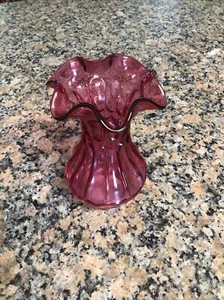 Fenton Glas Flöte und Punkte Vase Cranberry - Bild 1 von 4