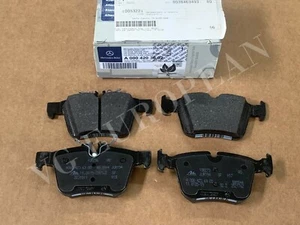 Juego de pastillas de freno traseras genuinas Mercedes W205 Clase C, pastillas C300 con equipamiento AMG 4MATIC - Imagen 1 de 3