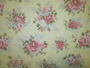 ANTIQUE FLOWERS ROSES VINTAGE FLOWER ROSE LIGHT YELLOW COTTON FABRIC FQ  - Picture 1 of 7