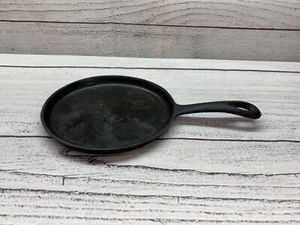 Cast Iron Mini Skillet Pan No. 7 ~ Unbranded - Picture 1 of 9